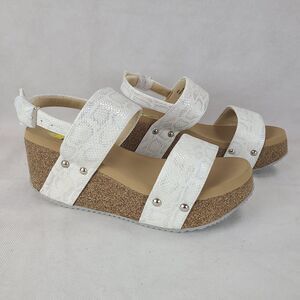 New VOLATILE "Summerlove" White Snake Cork Platform Wedge Sandals Women's (6)